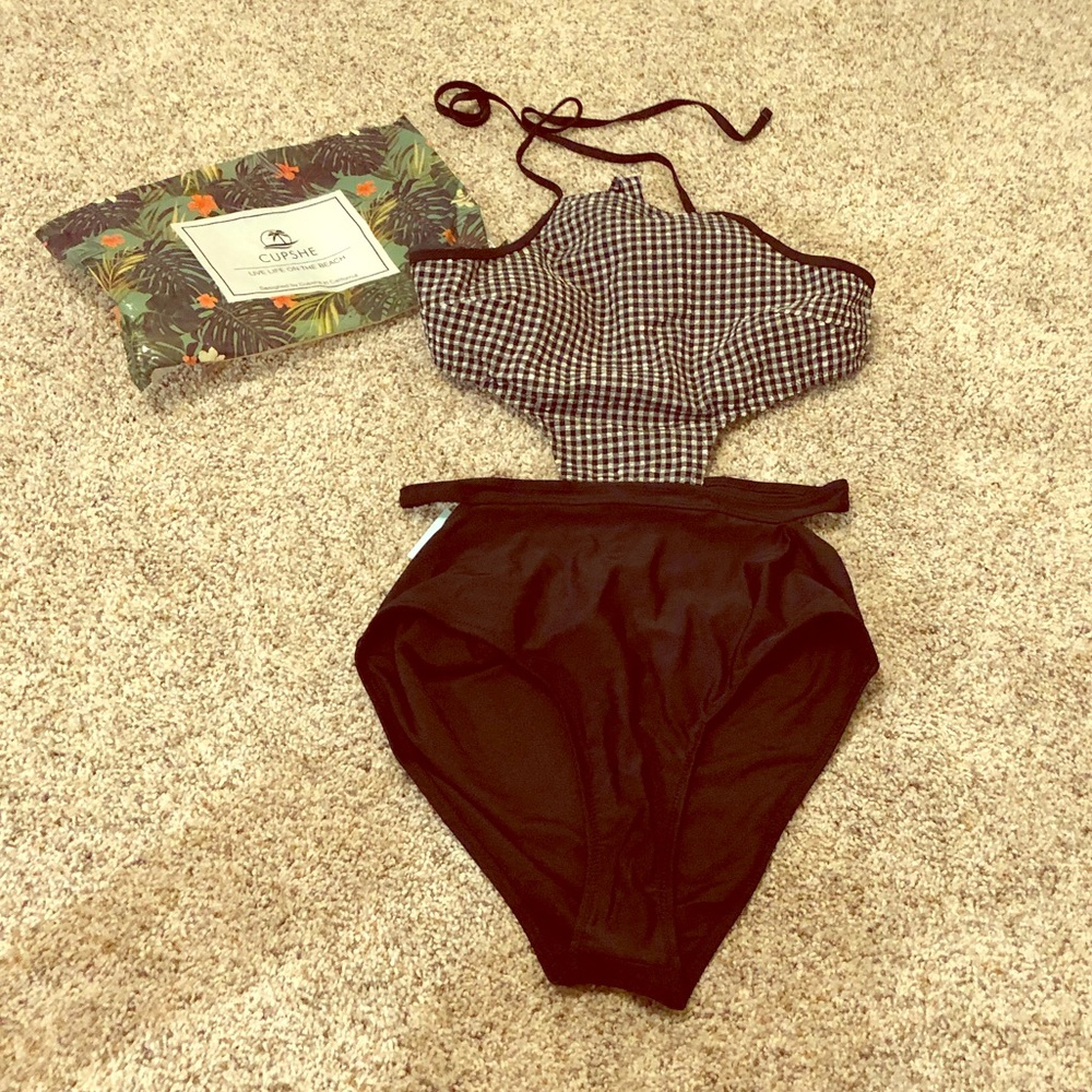 Brand New Cupshe suit!